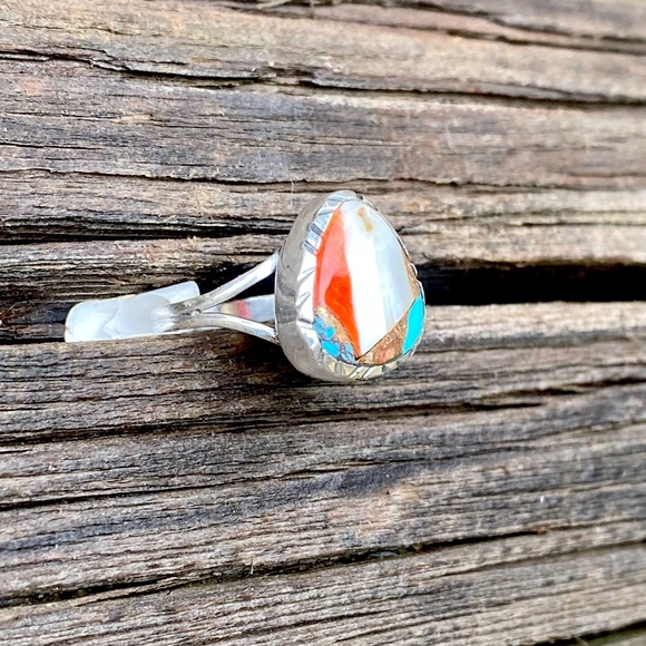 Spiny Oyster Turquoise Ring - Picture 14 of 16